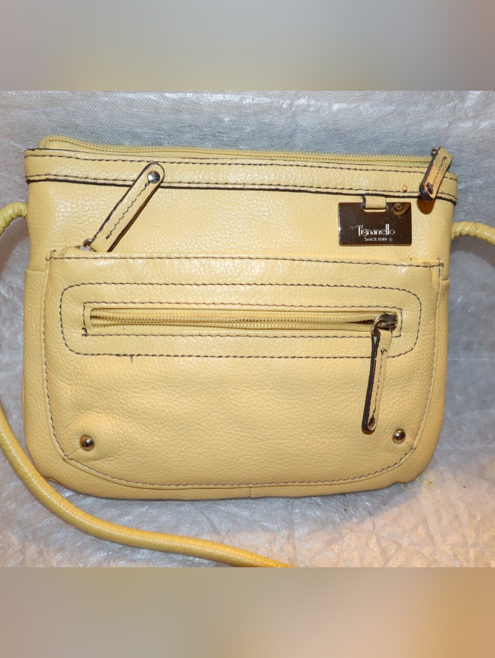 Tignanello Lined Pebbled Leather Butter Yellow Crossbody Bag Pockets Organizer - Picture 4 of 10